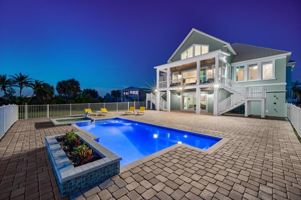 На продажу: $2,495,000 (5 спален, 5 ванн, 3115 Квадратных фут)