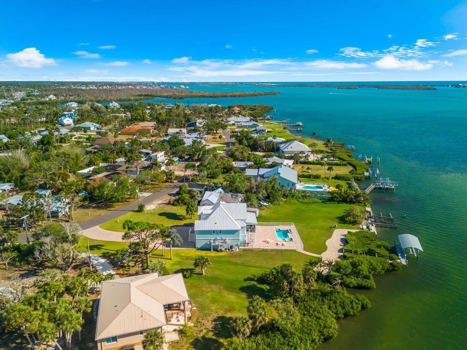 На продажу: $2,495,000 (5 спален, 5 ванн, 3115 Квадратных фут)
