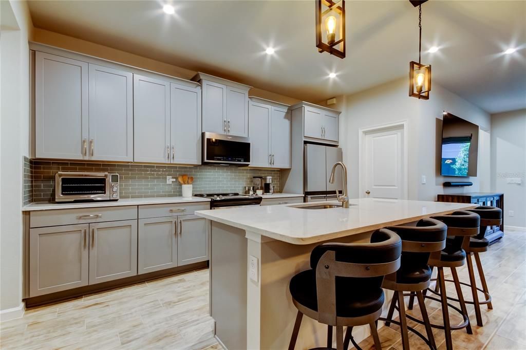 En Venta: $485,000 (3 camas, 2 baños, 2243 Pies cuadrados)