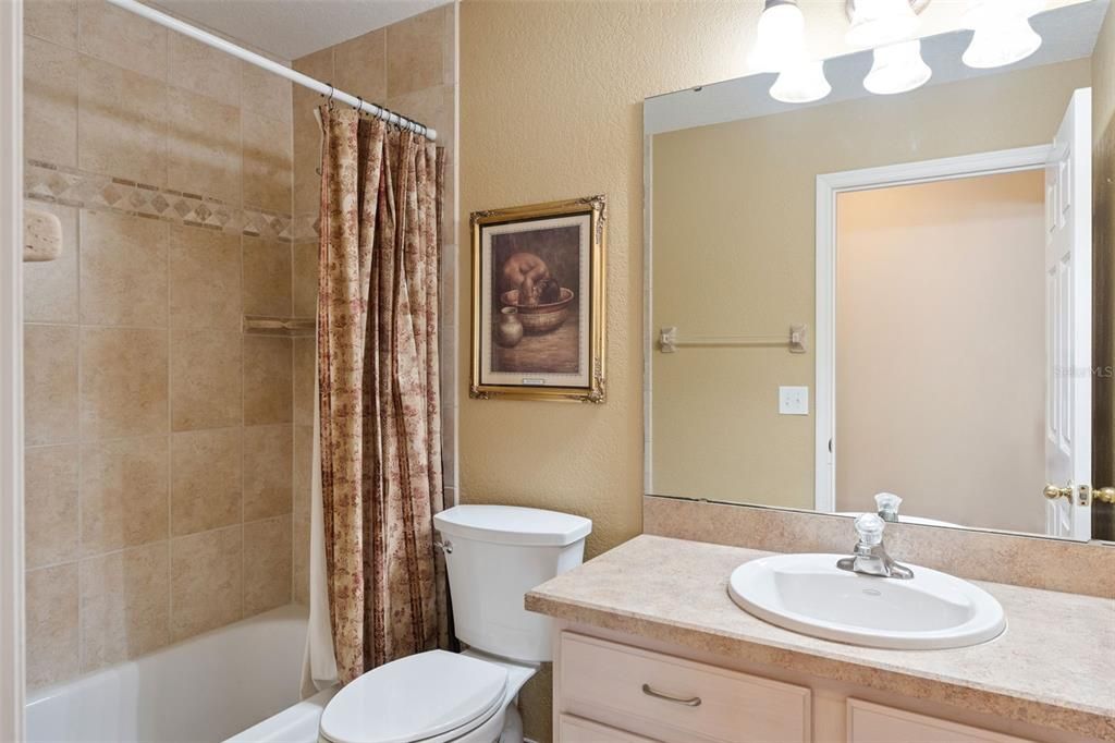 Activo con contrato: $445,000 (3 camas, 2 baños, 1791 Pies cuadrados)