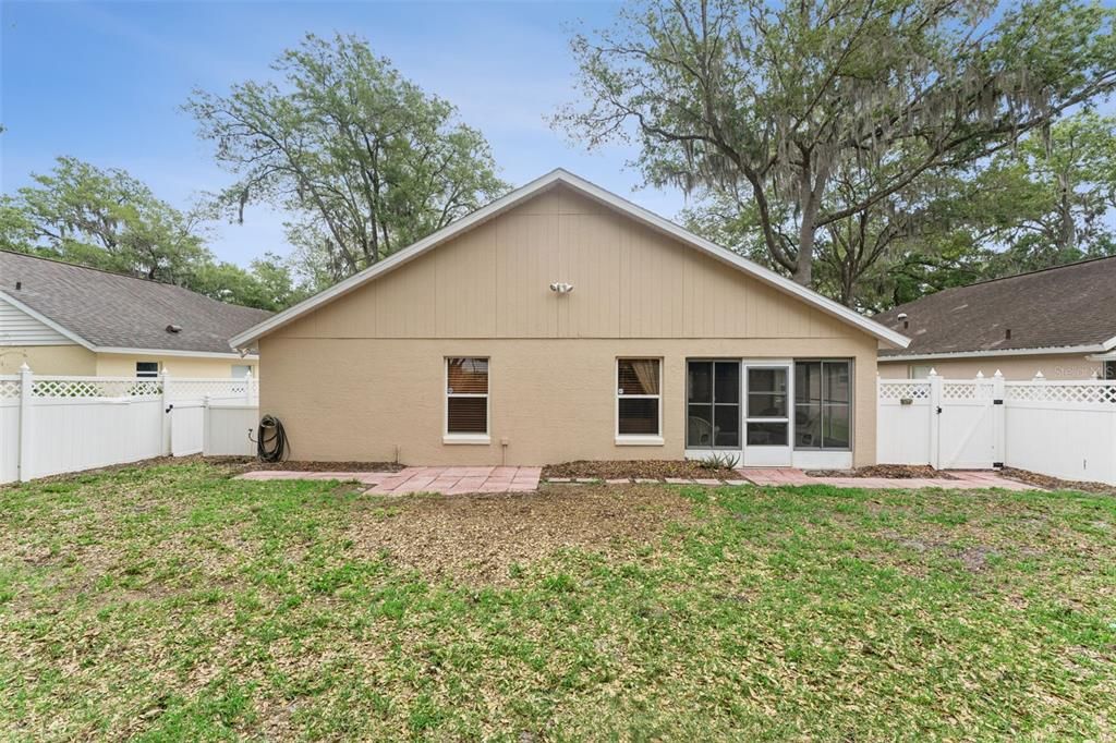 Activo con contrato: $445,000 (3 camas, 2 baños, 1791 Pies cuadrados)