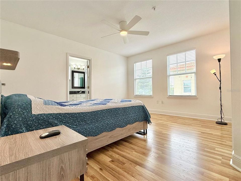 Active With Contract: $2,450 (2 beds, 2 baths, 1636 Square Feet)