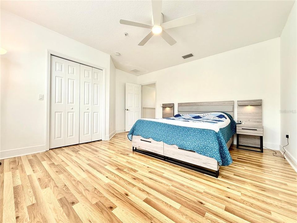 Active With Contract: $2,450 (2 beds, 2 baths, 1636 Square Feet)