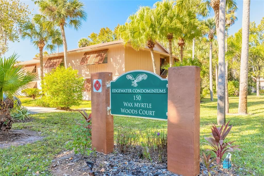 For Sale: $175,000 (2 beds, 2 baths, 897 Square Feet)