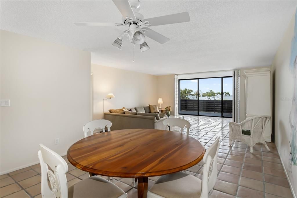Active With Contract: $850,000 (2 beds, 2 baths, 1601 Square Feet)
