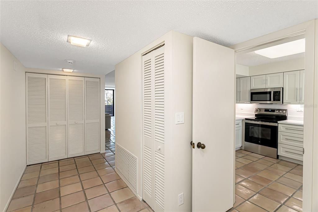 Active With Contract: $850,000 (2 beds, 2 baths, 1601 Square Feet)