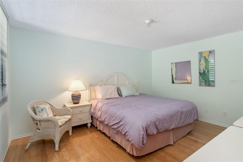 Active With Contract: $850,000 (2 beds, 2 baths, 1601 Square Feet)