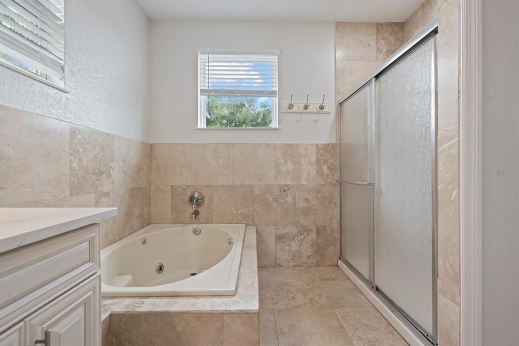 En Venta: $3,200,000 (4 camas, 3 baños, 6059 Pies cuadrados)