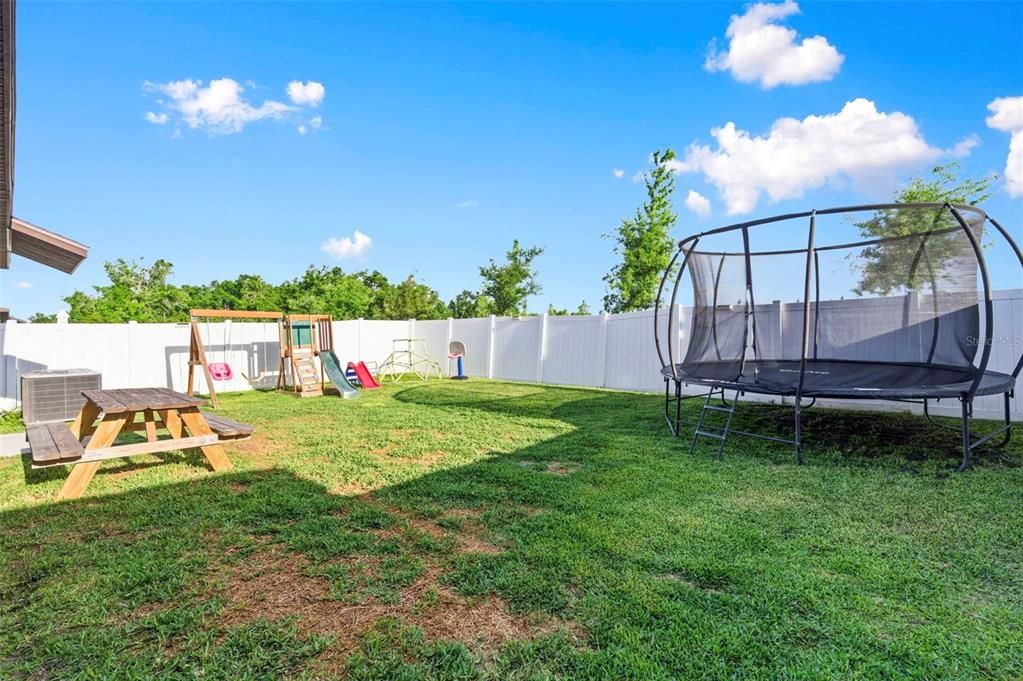 Active With Contract: $315,000 (3 beds, 2 baths, 1451 Square Feet)