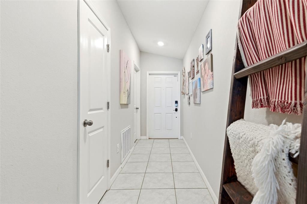 Active With Contract: $315,000 (3 beds, 2 baths, 1451 Square Feet)