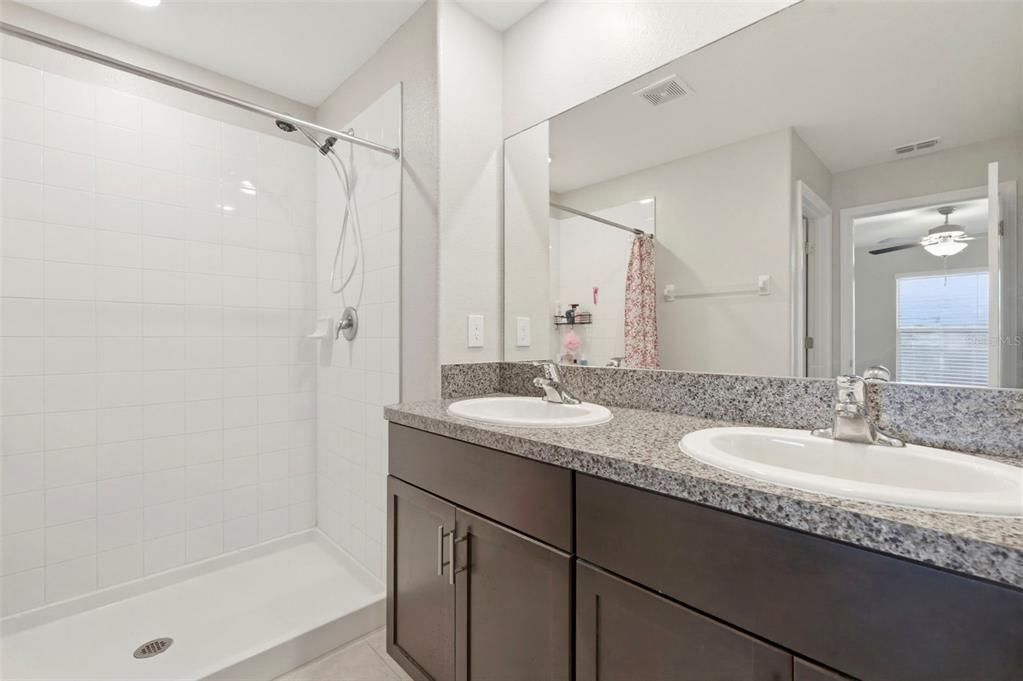 Active With Contract: $315,000 (3 beds, 2 baths, 1451 Square Feet)