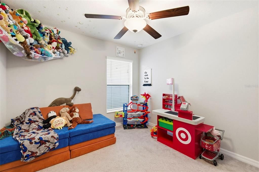 Active With Contract: $315,000 (3 beds, 2 baths, 1451 Square Feet)