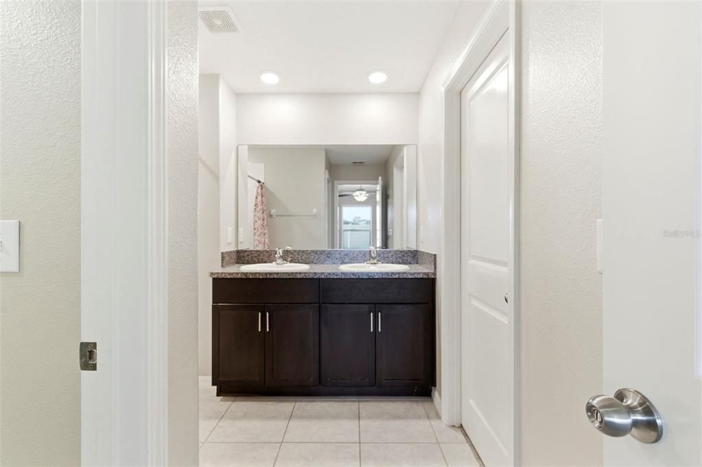 Active With Contract: $315,000 (3 beds, 2 baths, 1451 Square Feet)
