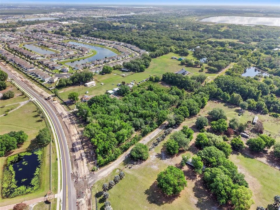 En Venta: $3,000,000 (5.12 acres)