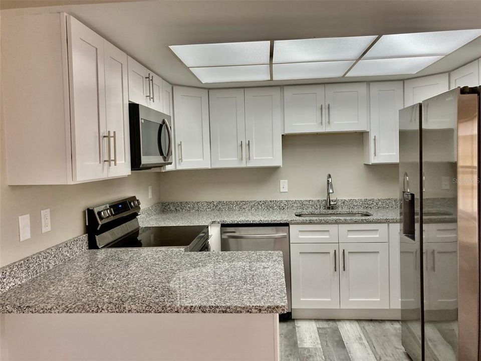 For Rent: $1,475 (2 beds, 2 baths, 950 Square Feet)