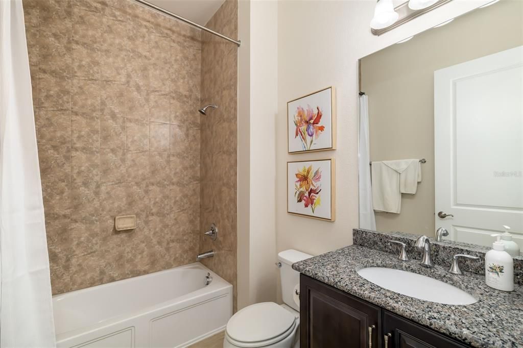 En Venta: $1,171,000 (3 camas, 4 baños, 3253 Pies cuadrados)