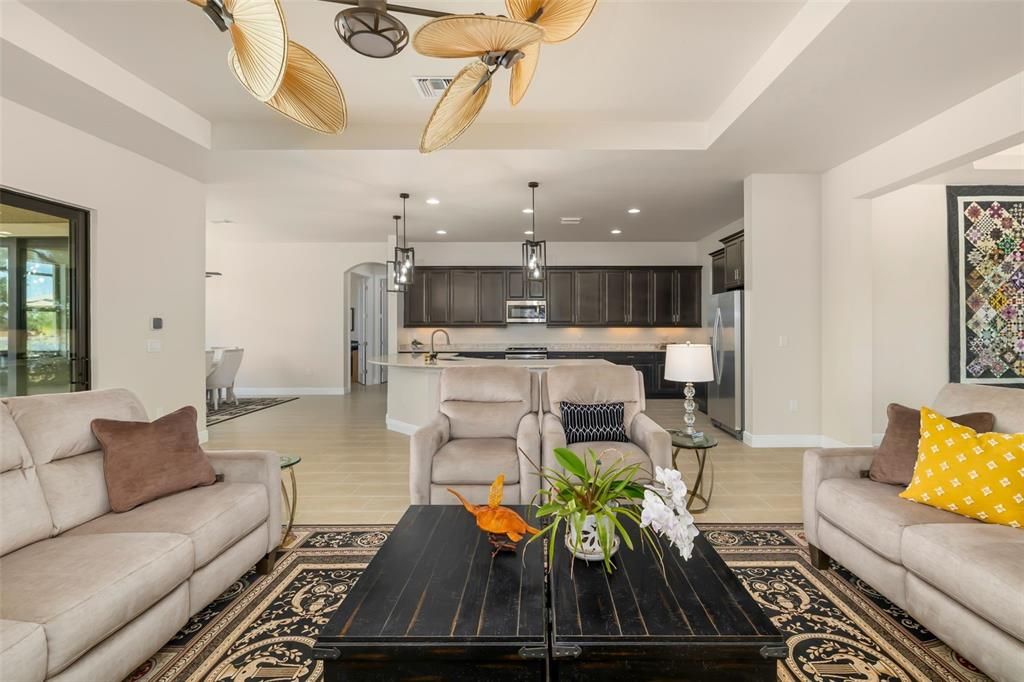 En Venta: $1,171,000 (3 camas, 4 baños, 3253 Pies cuadrados)