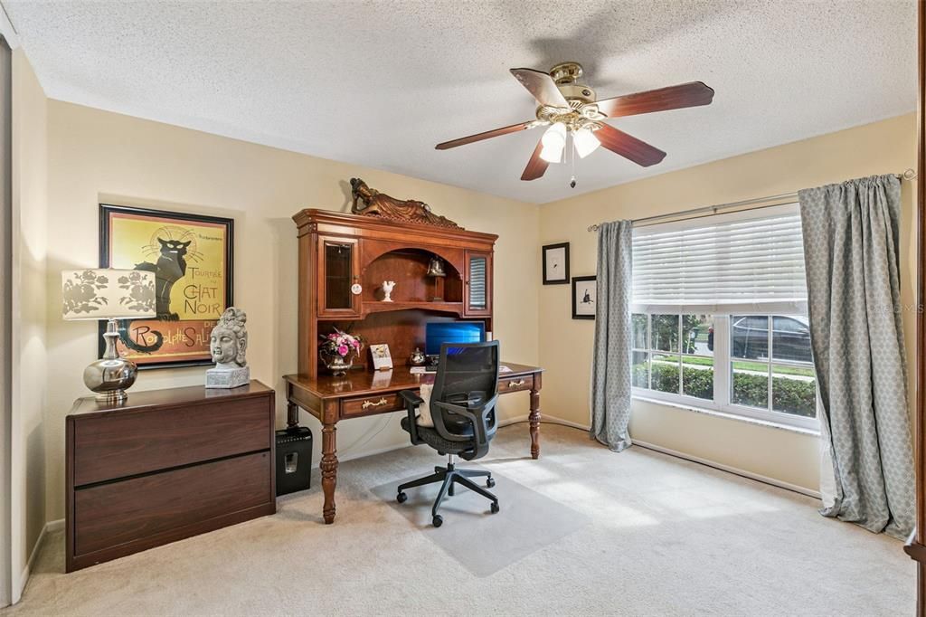 Activo con contrato: $399,900 (3 camas, 2 baños, 1684 Pies cuadrados)