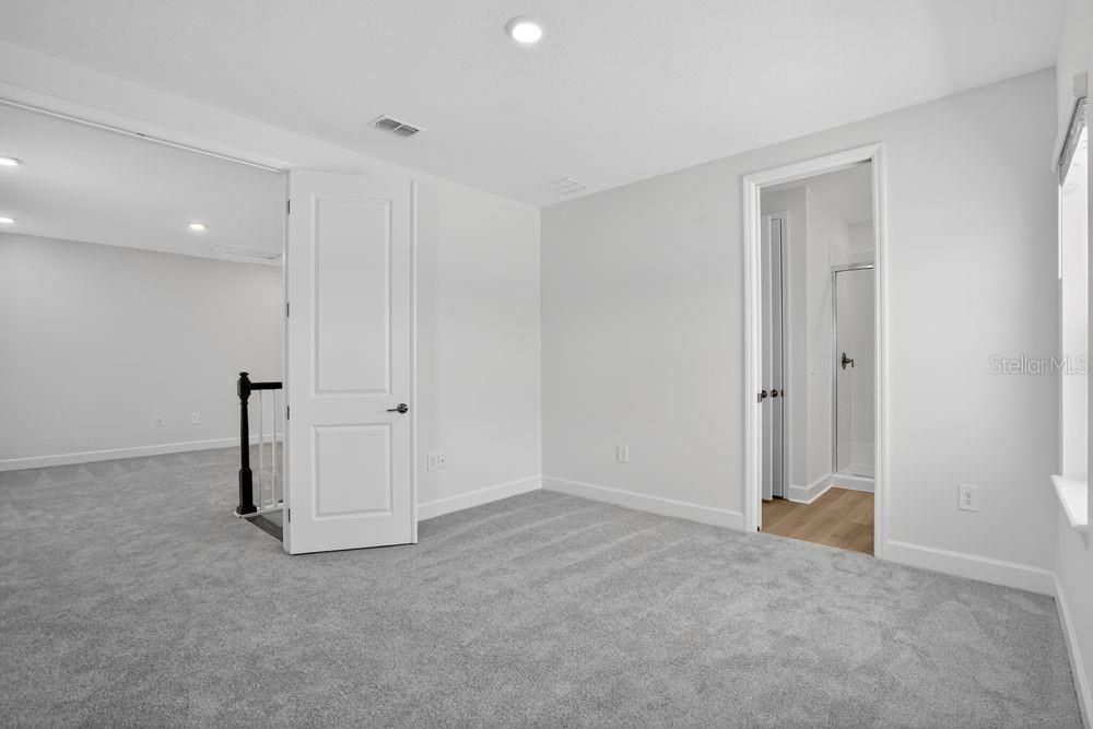 На продажу: $549,999 (4 спален, 3 ванн, 2600 Квадратных фут)