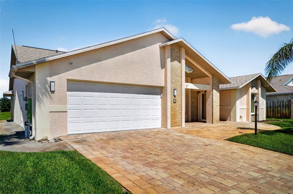 Под контрактом: $499,999 (3 спален, 2 ванн, 1811 Квадратных фут)