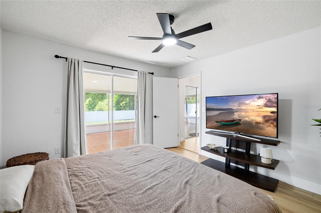 Active With Contract: $429,000 (3 beds, 2 baths, 1167 Square Feet)