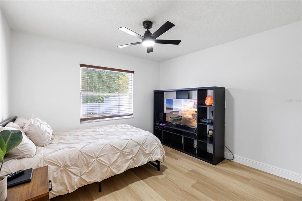 Active With Contract: $429,000 (3 beds, 2 baths, 1167 Square Feet)