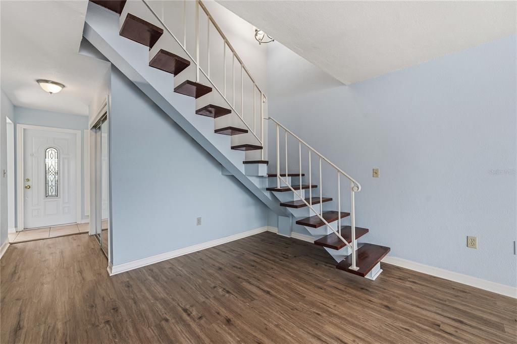 For Sale: $224,900 (2 beds, 2 baths, 1788 Square Feet)