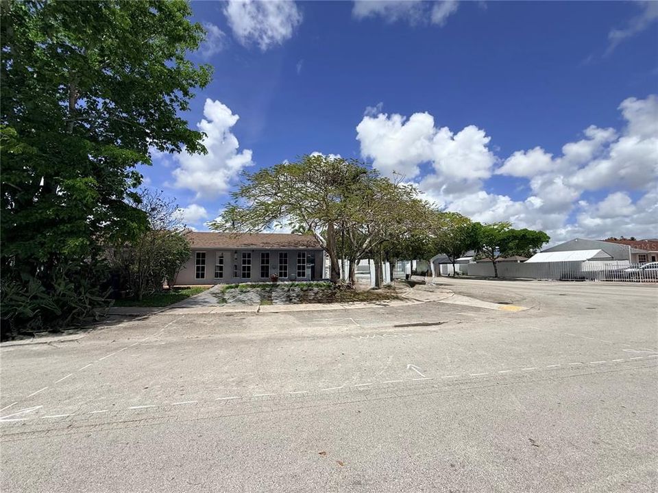 Vendido Recientemente: $475,000 (3 camas, 2 baños, 1015 Pies cuadrados)