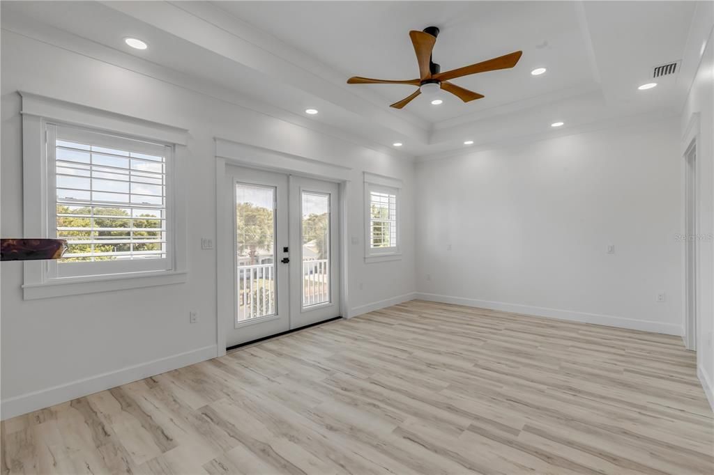 For Sale: $2,095,000 (4 beds, 3 baths, 2431 Square Feet)