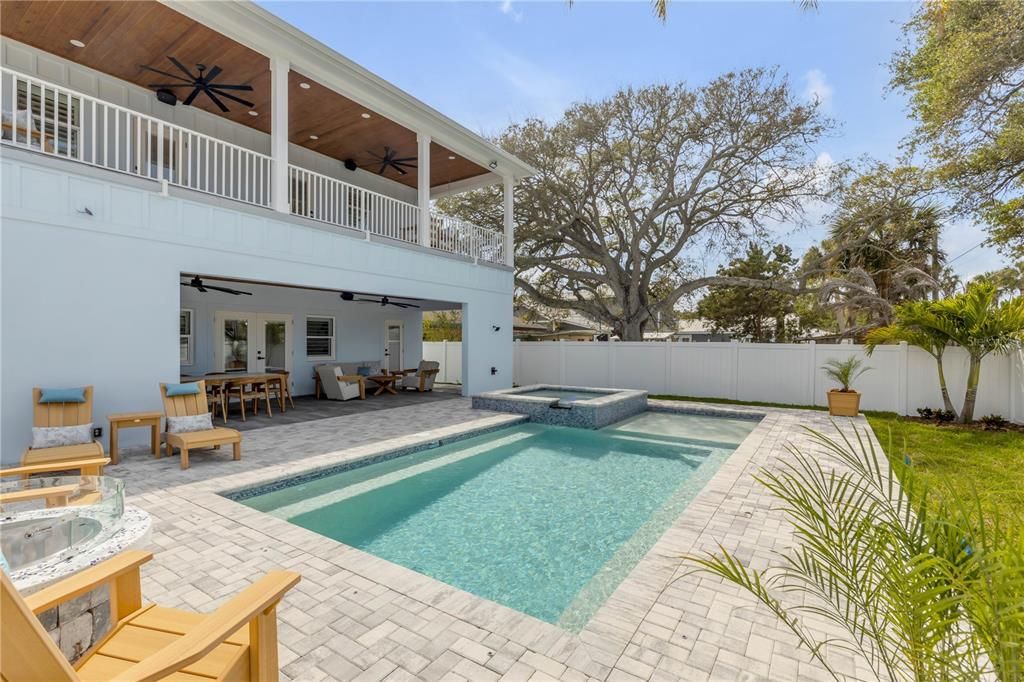 For Sale: $2,095,000 (4 beds, 3 baths, 2431 Square Feet)