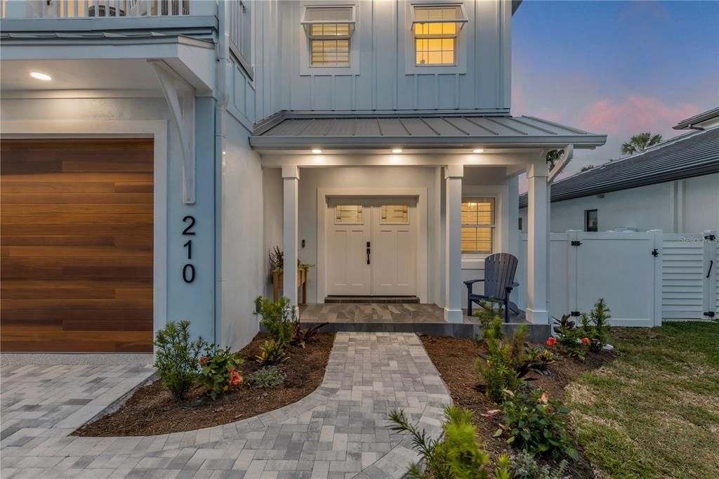 For Sale: $2,095,000 (4 beds, 3 baths, 2431 Square Feet)