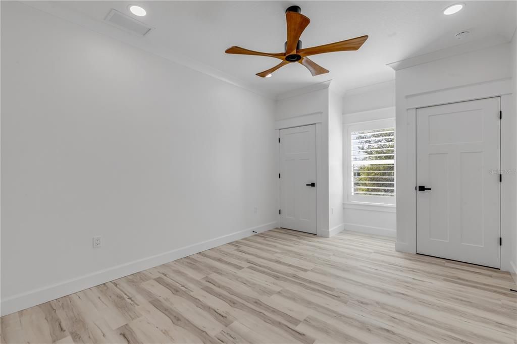 For Sale: $2,095,000 (4 beds, 3 baths, 2431 Square Feet)