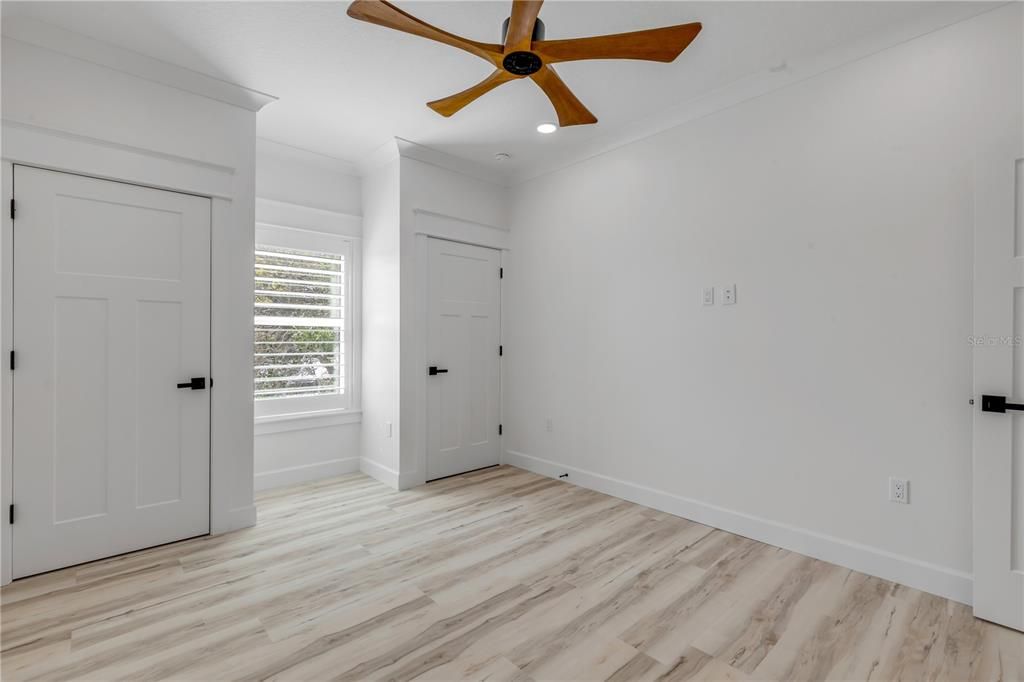 For Sale: $2,095,000 (4 beds, 3 baths, 2431 Square Feet)