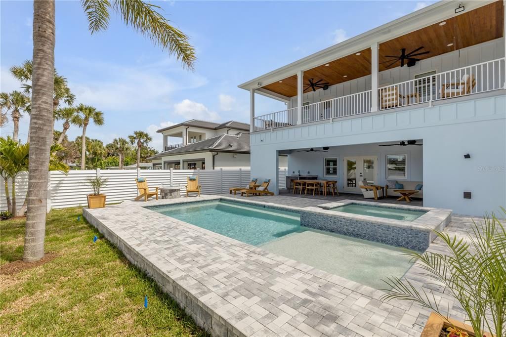 For Sale: $2,095,000 (4 beds, 3 baths, 2431 Square Feet)