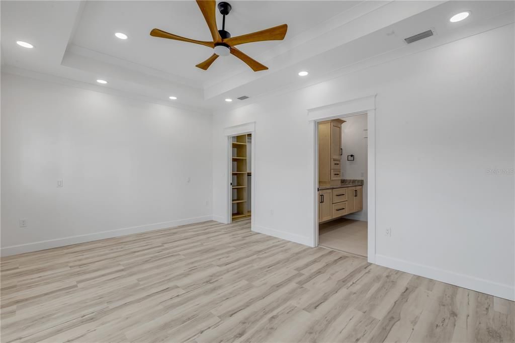 For Sale: $2,095,000 (4 beds, 3 baths, 2431 Square Feet)