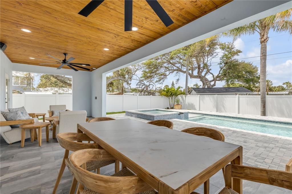 For Sale: $2,095,000 (4 beds, 3 baths, 2431 Square Feet)