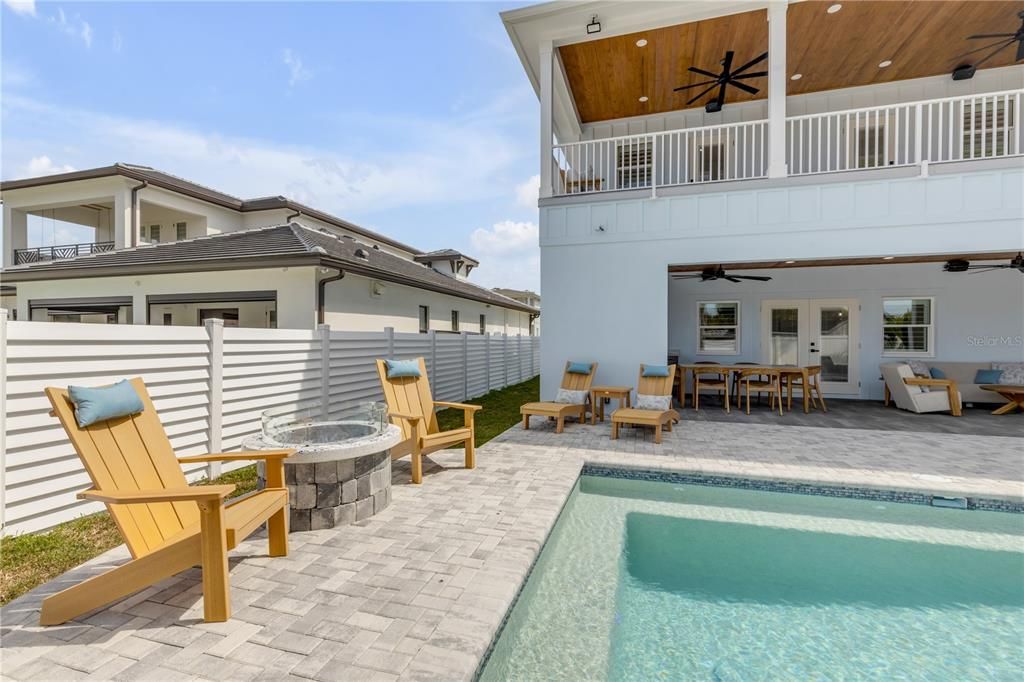 For Sale: $2,095,000 (4 beds, 3 baths, 2431 Square Feet)