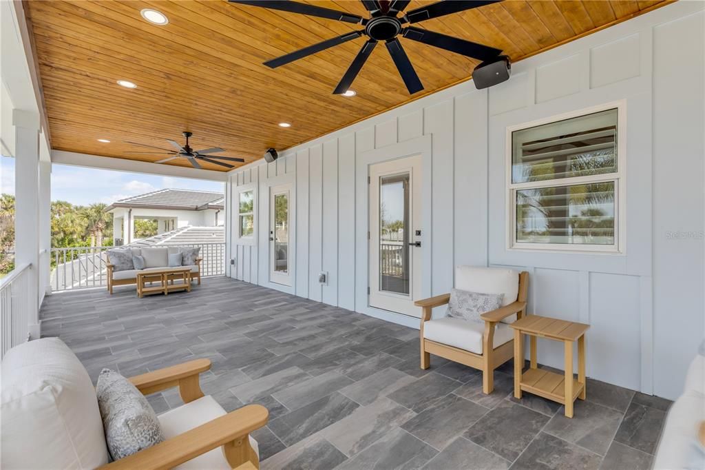 For Sale: $2,095,000 (4 beds, 3 baths, 2431 Square Feet)
