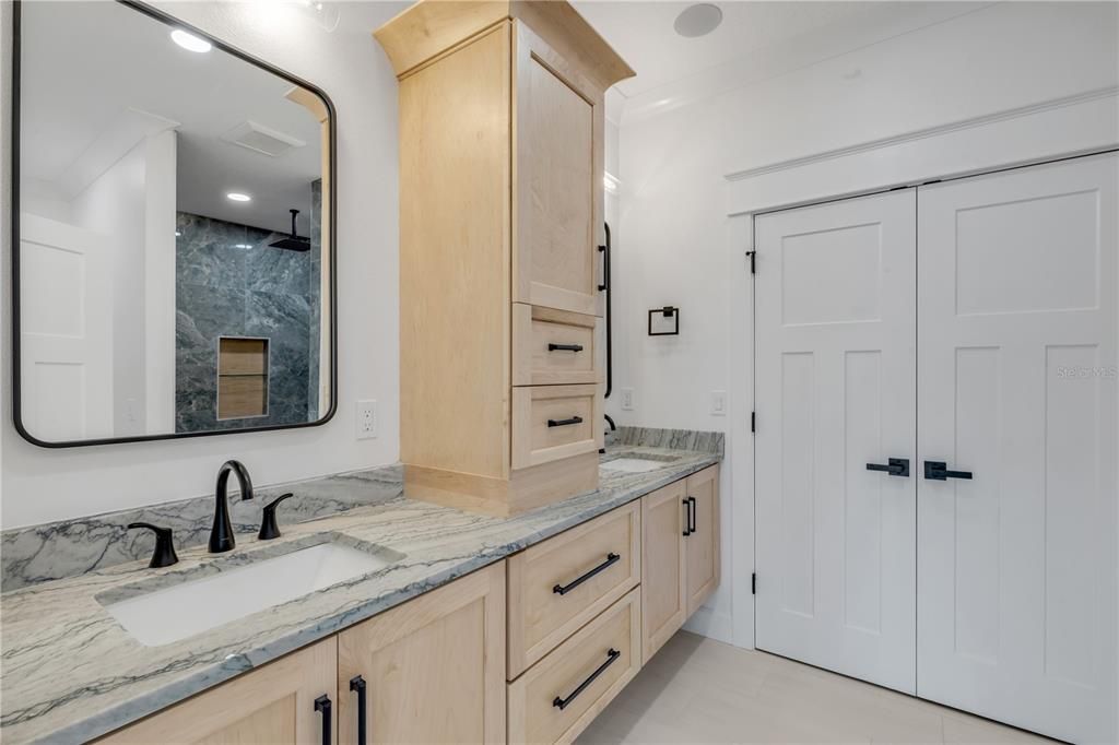 For Sale: $2,095,000 (4 beds, 3 baths, 2431 Square Feet)