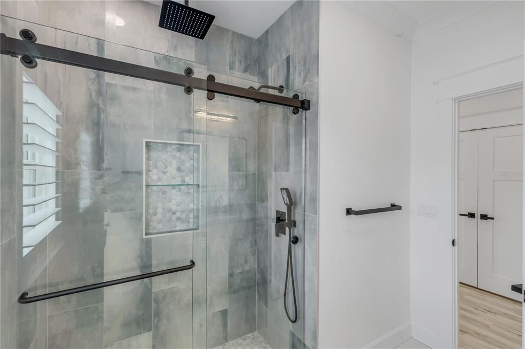For Sale: $2,095,000 (4 beds, 3 baths, 2431 Square Feet)