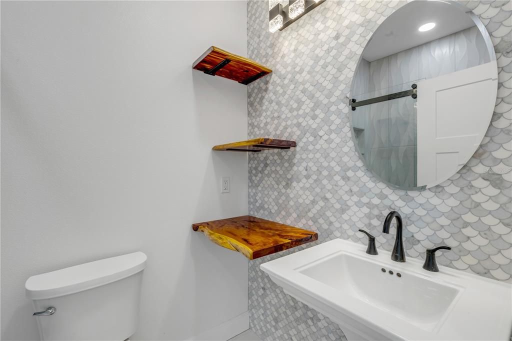 For Sale: $2,095,000 (4 beds, 3 baths, 2431 Square Feet)