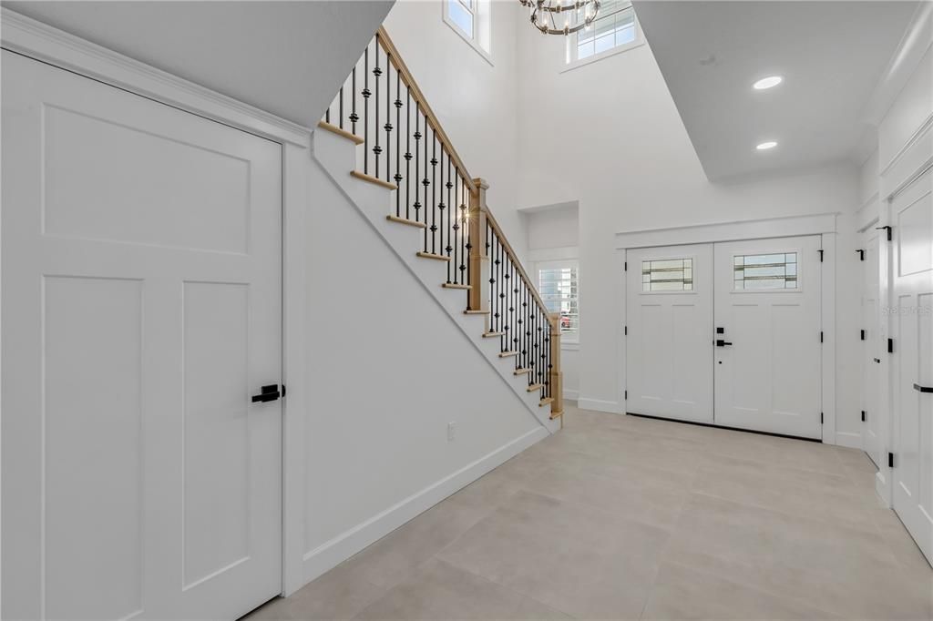 For Sale: $2,095,000 (4 beds, 3 baths, 2431 Square Feet)