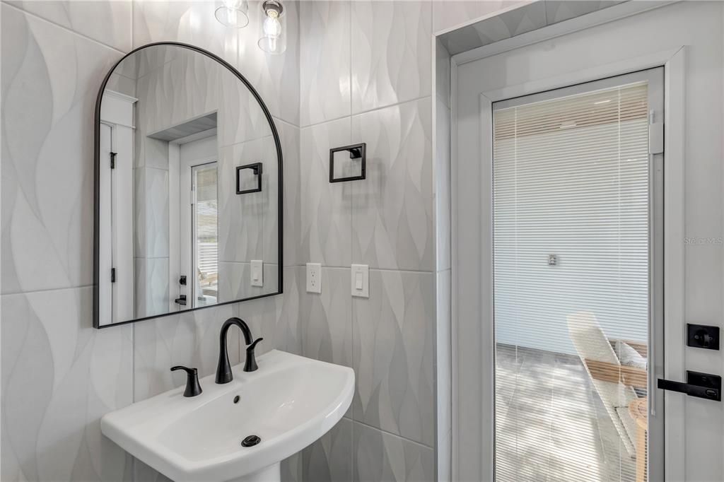 For Sale: $2,095,000 (4 beds, 3 baths, 2431 Square Feet)