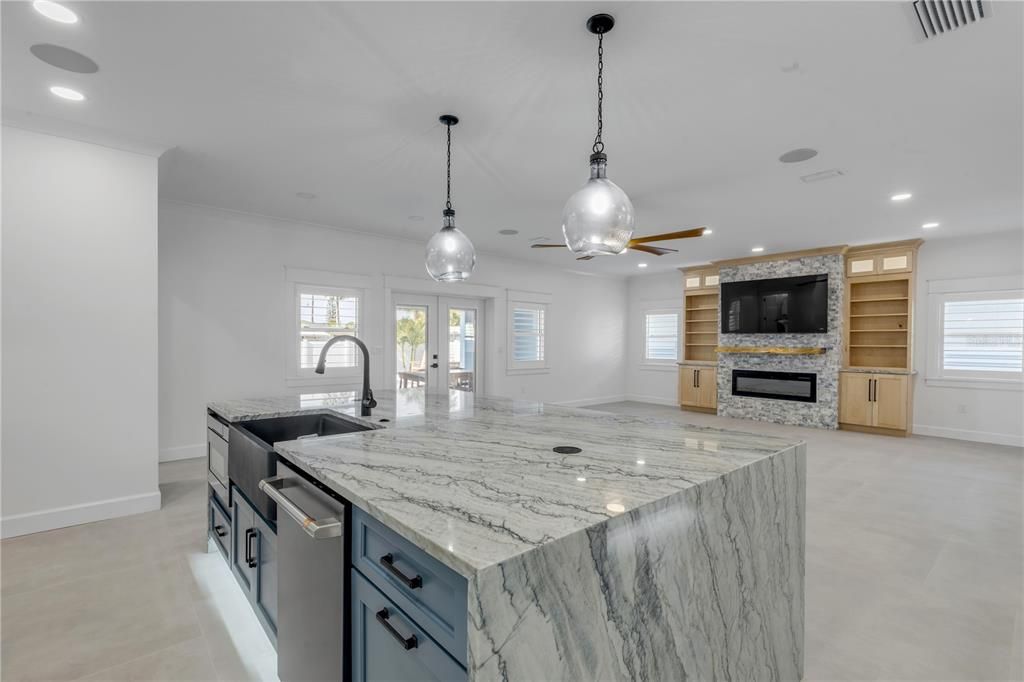 For Sale: $2,095,000 (4 beds, 3 baths, 2431 Square Feet)