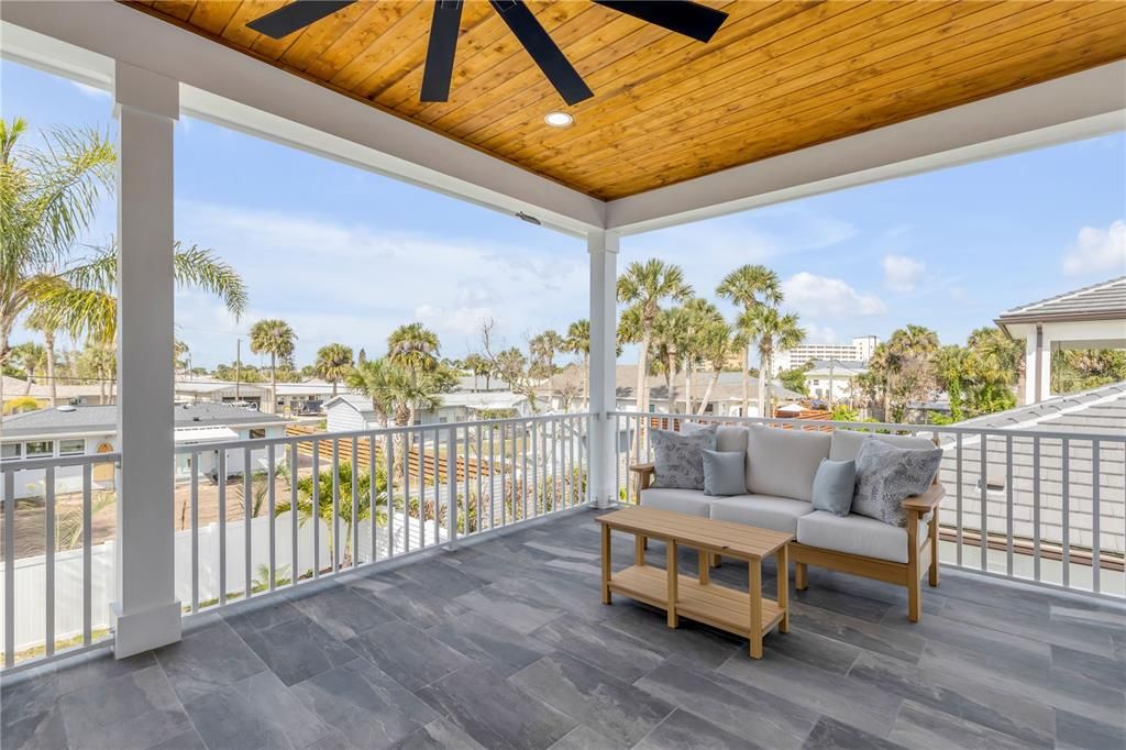 For Sale: $2,095,000 (4 beds, 3 baths, 2431 Square Feet)