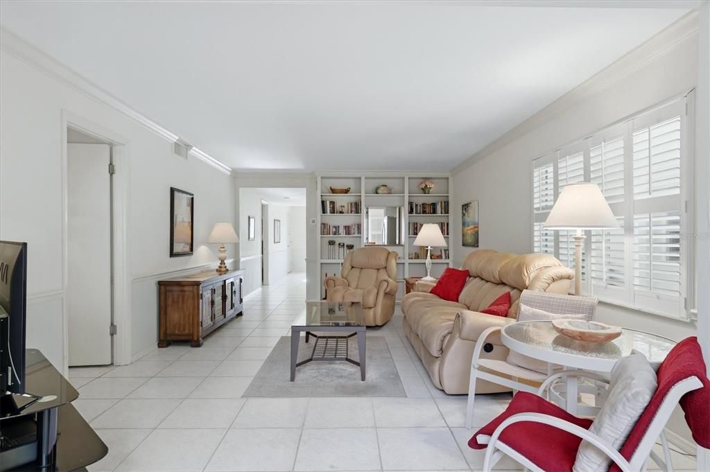 En Venta: $319,000 (2 camas, 2 baños, 1084 Pies cuadrados)