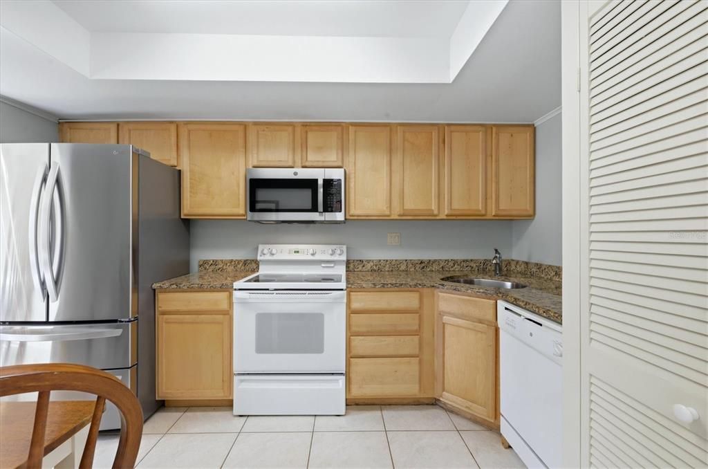 En Venta: $319,000 (2 camas, 2 baños, 1084 Pies cuadrados)