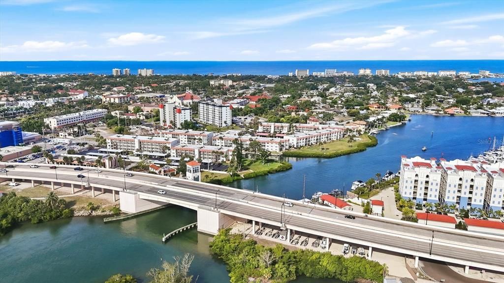 En Venta: $319,000 (2 camas, 2 baños, 1084 Pies cuadrados)