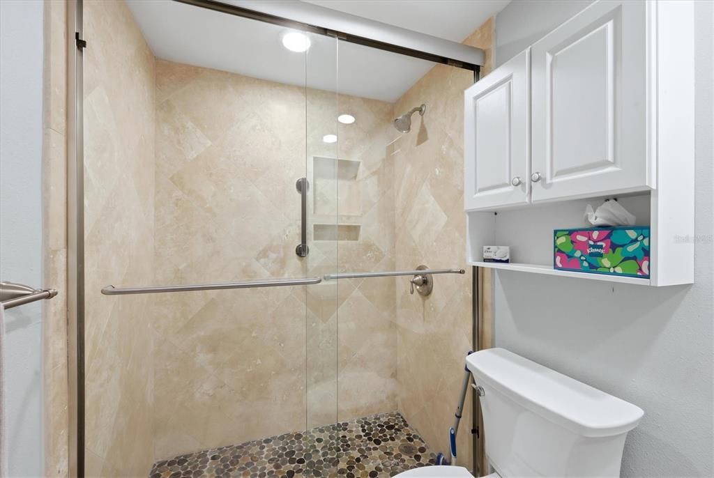 En Venta: $319,000 (2 camas, 2 baños, 1084 Pies cuadrados)