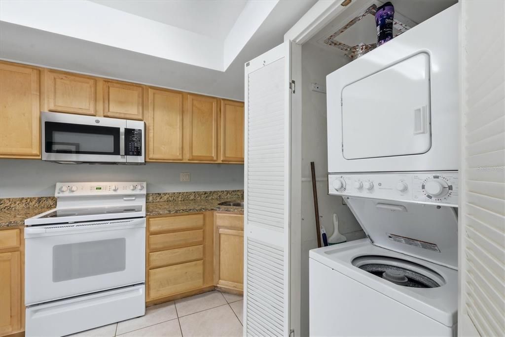 En Venta: $319,000 (2 camas, 2 baños, 1084 Pies cuadrados)